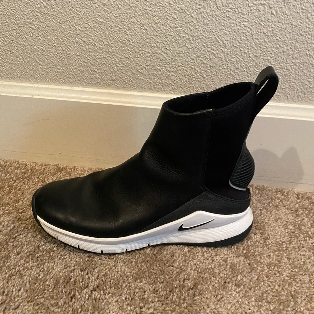 Nike rivah high sneaker